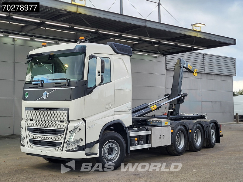 Volvo FH 540 8X4 NEW! HYVA 30-62 Heavy-Duty Lift-Steering Axle Retarder Euro 6 - Камион со кука за подигање: слика 3 Volvo FH 540 8X4 NEW! HYVA 30-62 Heavy-Duty Lift-Steering Axle Retarder Euro 6 - Камион со кука за подигање: слика 3
