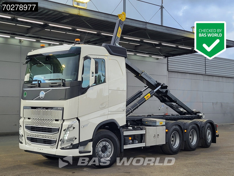 Volvo FH 540 8X4 NEW! HYVA 30-62 Heavy-Duty Lift-Steering Axle Retarder Euro 6 - Камион со кука за подигање: слика 1 Volvo FH 540 8X4 NEW! HYVA 30-62 Heavy-Duty Lift-Steering Axle Retarder Euro 6 - Камион со кука за подигање: слика 1