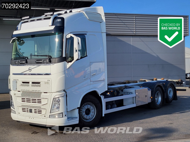 Volvo FH 540 FH 6X2 Retarder Lift-Axle ACC Xenon Euro 6 - Транспортер на контејнер/ Камион со променливо тело: слика 1 Volvo FH 540 FH 6X2 Retarder Lift-Axle ACC Xenon Euro 6 - Транспортер на контејнер/ Камион со променливо тело: слика 1