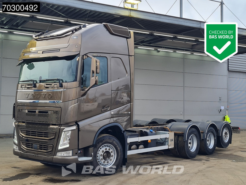 Volvo FH 540 FH 8X4 Chassis Lift+Steering Axle Automatic VEB+ Euro 6 - Камион со кабинска шасија: слика 1 Volvo FH 540 FH 8X4 Chassis Lift+Steering Axle Automatic VEB+ Euro 6 - Камион со кабинска шасија: слика 1