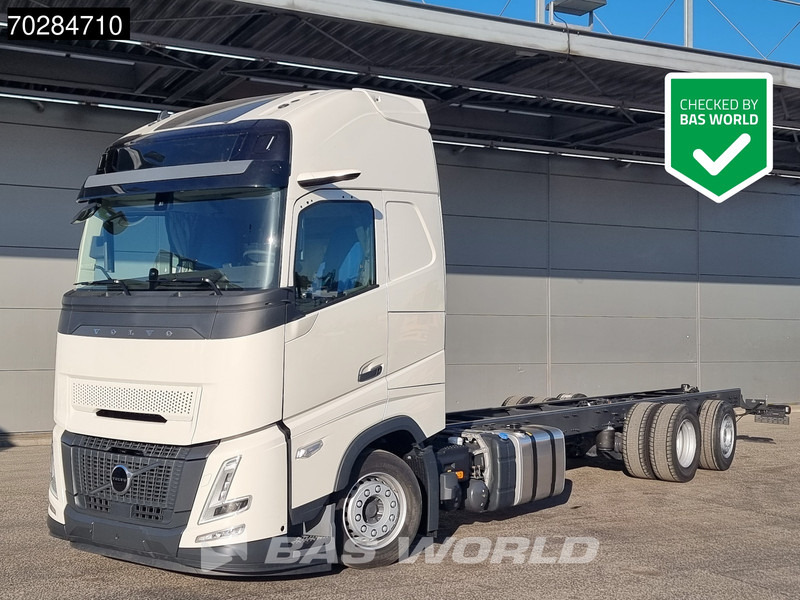 Volvo FH 62 R AERO 6X2 NEW Horsetruck chassis Lift+Lenkachse Dynamic Steering Mirror cam Euro 6 - Камион со кабинска шасија: слика 1 Volvo FH 62 R AERO 6X2 NEW Horsetruck chassis Lift+Lenkachse Dynamic Steering Mirror cam Euro 6 - Камион со кабинска шасија: слика 1