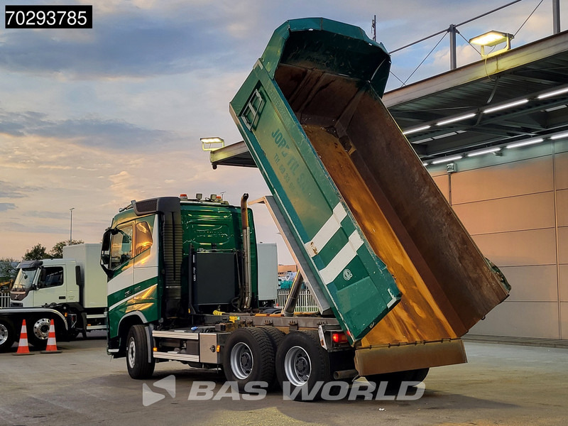Volvo FH16 650 FH16 6X4 12m3 tipper Automatic Retarder Big-Axle Xenon Euro 6 - Кипер: слика 2 Volvo FH16 650 FH16 6X4 12m3 tipper Automatic Retarder Big-Axle Xenon Euro 6 - Кипер: слика 2