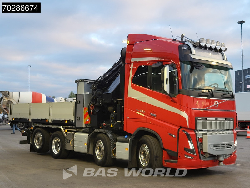 Volvo FH16 650 FH16 8X2 HMF 7020K-RCS Crane + Fly-Jib Lift+Steering-Axle Navi LED ACC Euro 6 - Камион со платформа, Камион со кран: слика 2 Volvo FH16 650 FH16 8X2 HMF 7020K-RCS Crane + Fly-Jib Lift+Steering-Axle Navi LED ACC Euro 6 - Камион со платформа, Камион со кран: слика 2