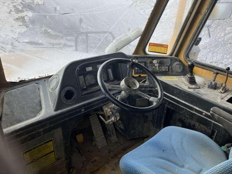 Bell B30C 6X6 - Зглобен истоварувач: слика 5 Bell B30C 6X6 - Зглобен истоварувач: слика 5