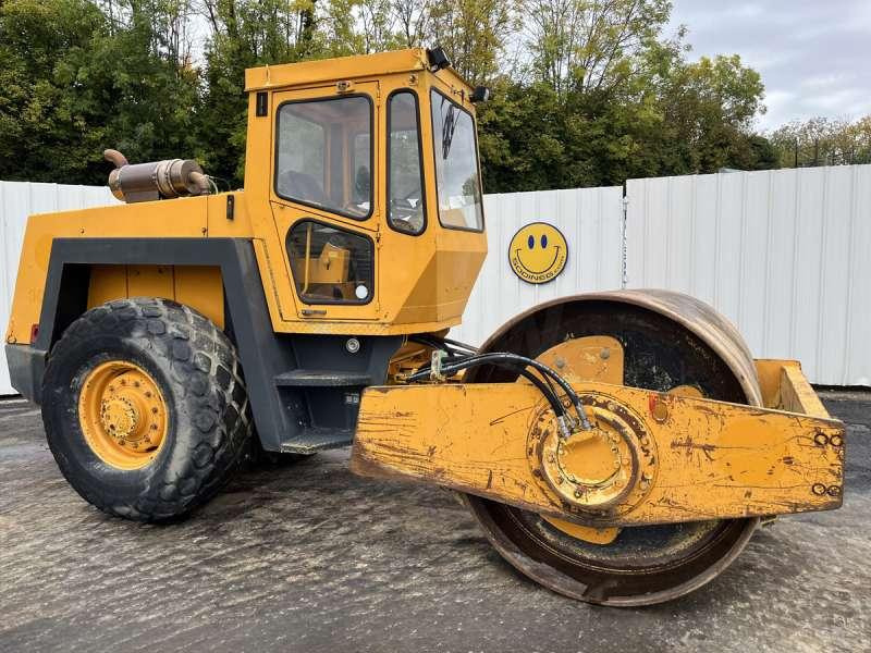 Bomag BW213D - Комбиниран валјак: слика 1 Bomag BW213D - Комбиниран валјак: слика 1