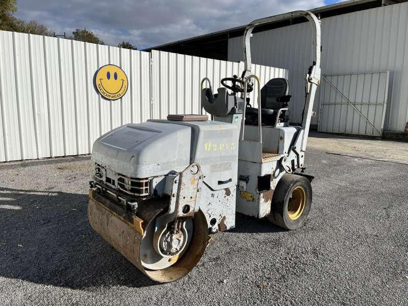 Caterpillar CB225E - Ваљак за пат: слика 2 Caterpillar CB225E - Ваљак за пат: слика 2