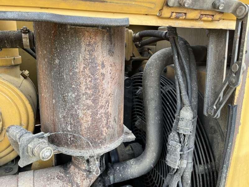 Булдожер Caterpillar D6N LGP: слика 34