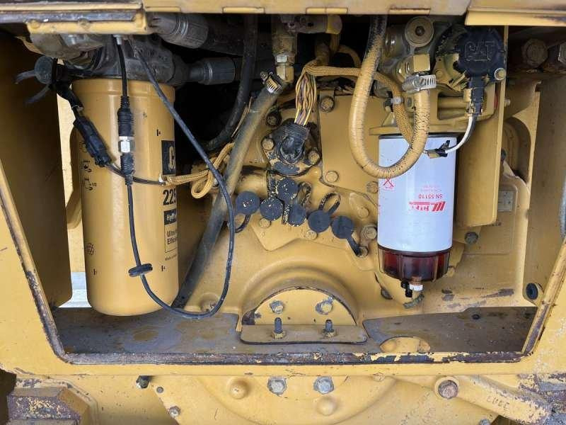 Булдожер Caterpillar D6N LGP: слика 50