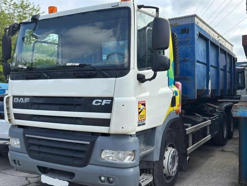DAF CF 85.460 6X2 - Камион со кука за подигање: слика 2 DAF CF 85.460 6X2 - Камион со кука за подигање: слика 2
