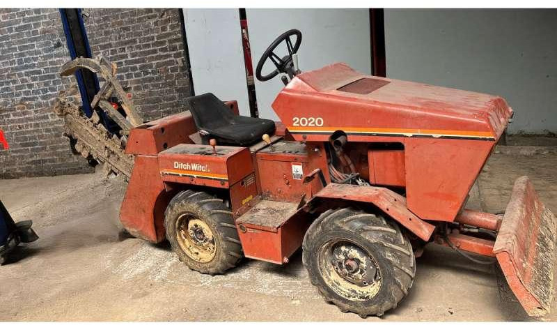 DITCH WITCH 2020K - Копач на канали: слика 2 DITCH WITCH 2020K - Копач на канали: слика 2