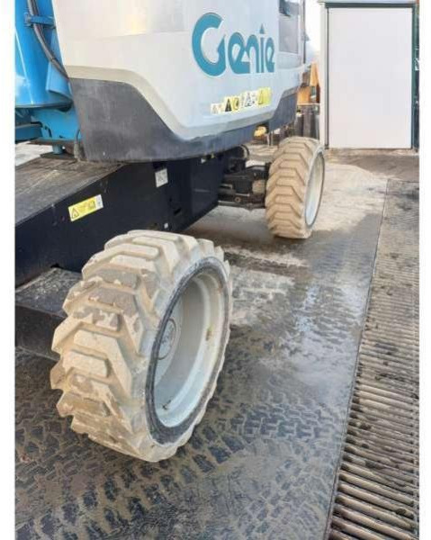 Genie Z60/37 FE HYBRID - Вертикален јарболски подигнувач: слика 5 Genie Z60/37 FE HYBRID - Вертикален јарболски подигнувач: слика 5