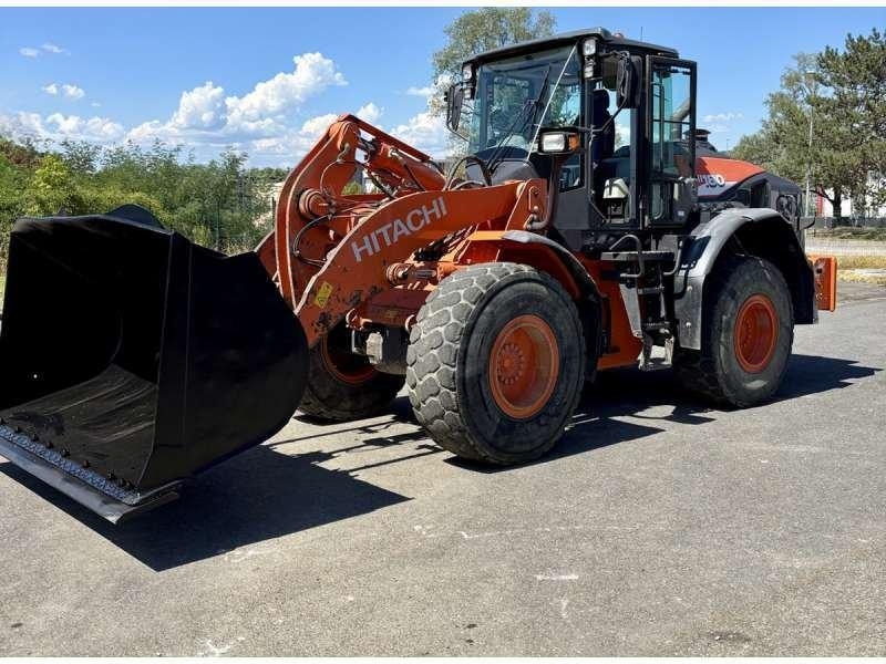Hitachi ZW180-6 - Натоварувач на тркала: слика 1 Hitachi ZW180-6 - Натоварувач на тркала: слика 1