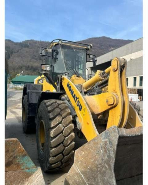 Komatsu WA320-7 - Натоварувач на тркала: слика 4 Komatsu WA320-7 - Натоварувач на тркала: слика 4