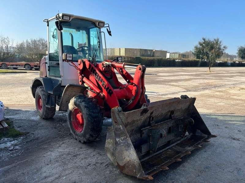 Liebherr Mini Chargeur - Chargeur Compact < 7 tonnes L506 STEREO - Натоварувач на тркала: слика 2 Liebherr Mini Chargeur - Chargeur Compact < 7 tonnes L506 STEREO - Натоварувач на тркала: слика 2