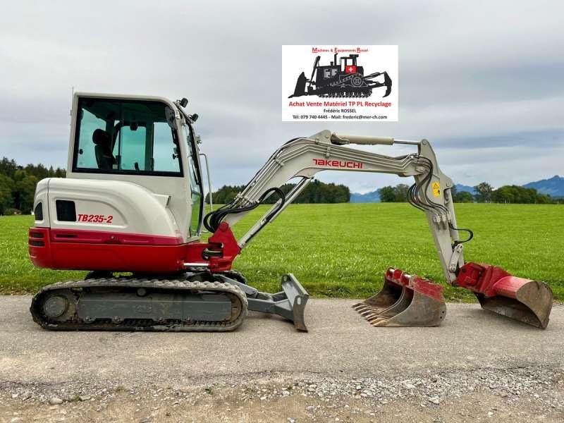 Takeuchi TB235-2 - Мини багер: слика 1 Takeuchi TB235-2 - Мини багер: слика 1