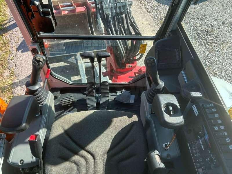 Takeuchi TB235-2 - Мини багер: слика 4 Takeuchi TB235-2 - Мини багер: слика 4