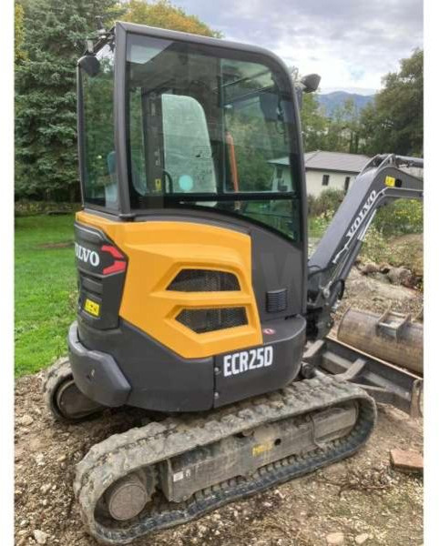 Volvo ECR25D - Мини багер: слика 3 Volvo ECR25D - Мини багер: слика 3