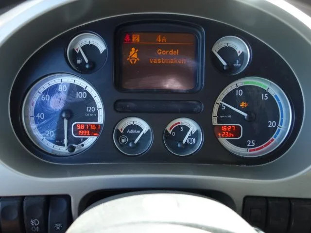 DAF XF 105.460 zf intarder - Камион влекач: слика 3 DAF XF 105.460 zf intarder - Камион влекач: слика 3