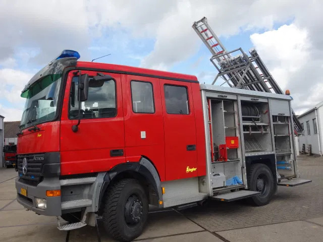 Mercedes-Benz Actros 1831 4X4 ZIEGLER BOMBEROS POMP,2500 L TANK - Противпожарен камион: слика 1 Mercedes-Benz Actros 1831 4X4 ZIEGLER BOMBEROS POMP,2500 L TANK - Противпожарен камион: слика 1