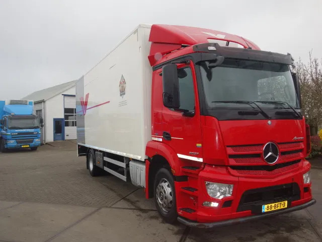 Mercedes-Benz Antos 2027 - Камион сандучар: слика 2 Mercedes-Benz Antos 2027 - Камион сандучар: слика 2