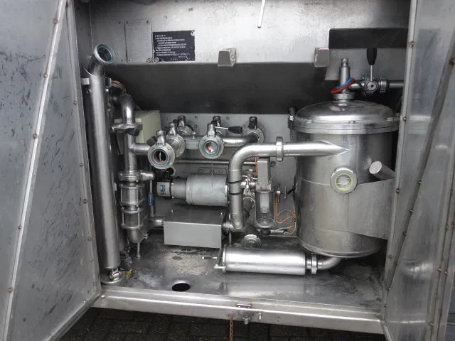 Renault Premium 370 16000liter steanless steeltank - Камион цистерна: слика 3 Renault Premium 370 16000liter steanless steeltank - Камион цистерна: слика 3