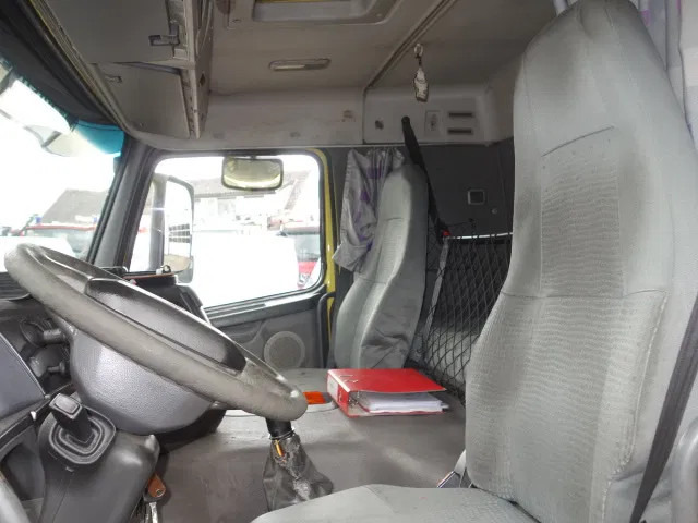 Volvo FM 12 18500liter tank,AIRCO,MANUAL GEARBOX - Камион цистерна: слика 5 Volvo FM 12 18500liter tank,AIRCO,MANUAL GEARBOX - Камион цистерна: слика 5