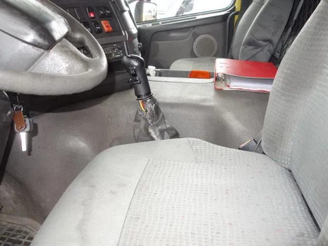 Volvo FM 12 18500liter tank,AIRCO,MANUAL GEARBOX - Камион цистерна: слика 3 Volvo FM 12 18500liter tank,AIRCO,MANUAL GEARBOX - Камион цистерна: слика 3