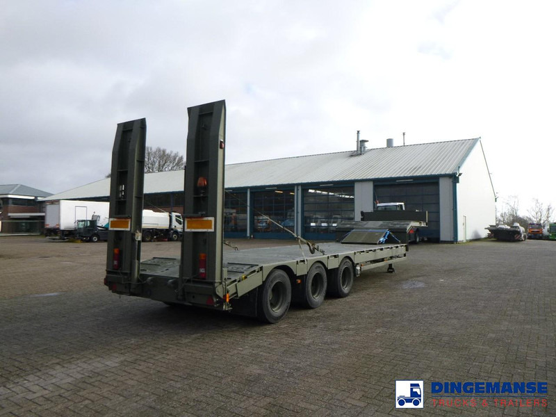 Broshuis 3-axle semi-lowbed trailer E-2130 / 73 t + ramps - Полуприколка за низок утовар: слика 3 Broshuis 3-axle semi-lowbed trailer E-2130 / 73 t + ramps - Полуприколка за низок утовар: слика 3