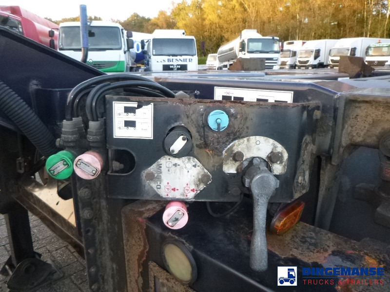 Транспортер на контејнер/ Камион со променливо тело D-Tec 4-axle container combi trailer (2 + 2 axles): слика 11