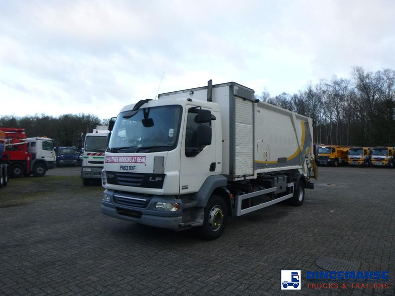 DAF LF 55.220 4X2 RHD Farid refuse truck - Камион за ѓубре: слика 1 DAF LF 55.220 4X2 RHD Farid refuse truck - Камион за ѓубре: слика 1