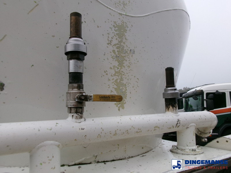 Полуприколка цистерна Feldbinder Powder tank alu 41 m3 (tipping): слика 11 Полуприколка цистерна Feldbinder Powder tank alu 41 m3 (tipping): слика 11