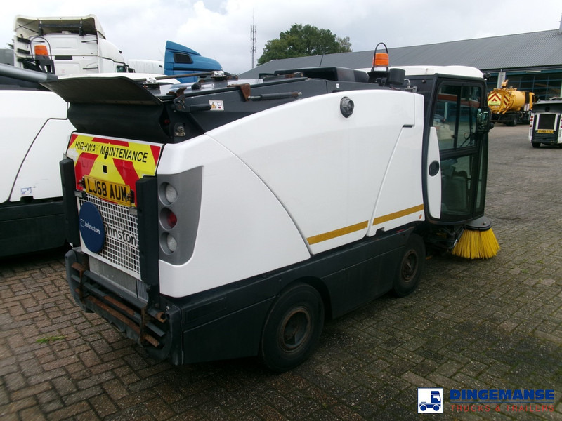 Johnston C202 compact street sweeper - Возило за метење: слика 4 Johnston C202 compact street sweeper - Возило за метење: слика 4