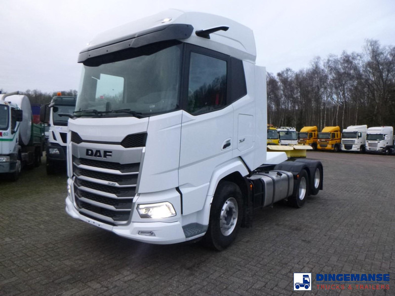 DAF XF 530 6X2 Euro 6 new/unused - Камион влекач: слика 1 DAF XF 530 6X2 Euro 6 new/unused - Камион влекач: слика 1