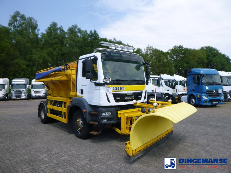 MAN TGM 18.290 4X4 RHD gritter / snow plough - Машина за чистење снег: слика 2 MAN TGM 18.290 4X4 RHD gritter / snow plough - Машина за чистење снег: слика 2