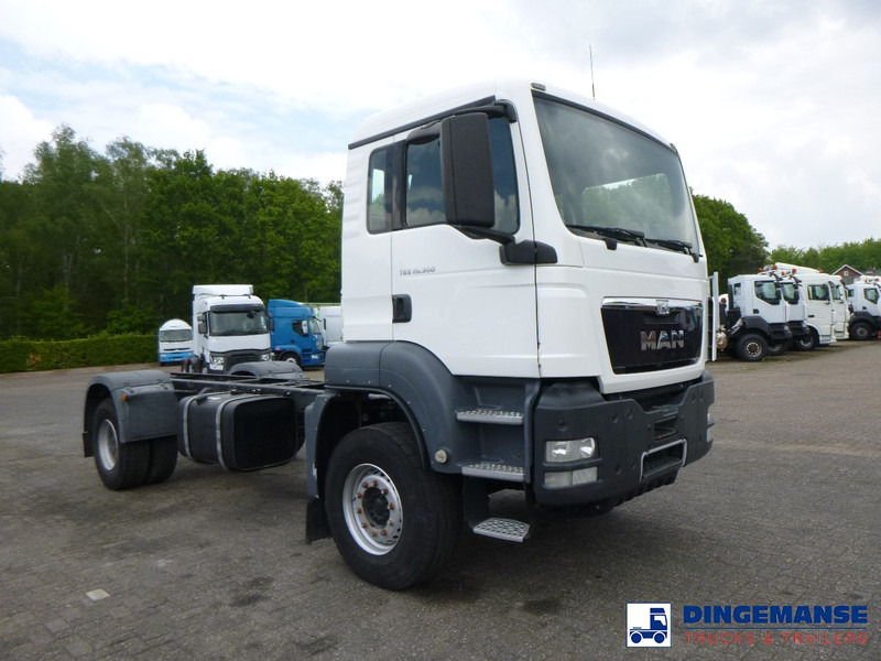 MAN TGS 19.360 4X2 BBS manual Euro 2 chassis + PTO - Камион со кабинска шасија: слика 2 MAN TGS 19.360 4X2 BBS manual Euro 2 chassis + PTO - Камион со кабинска шасија: слика 2