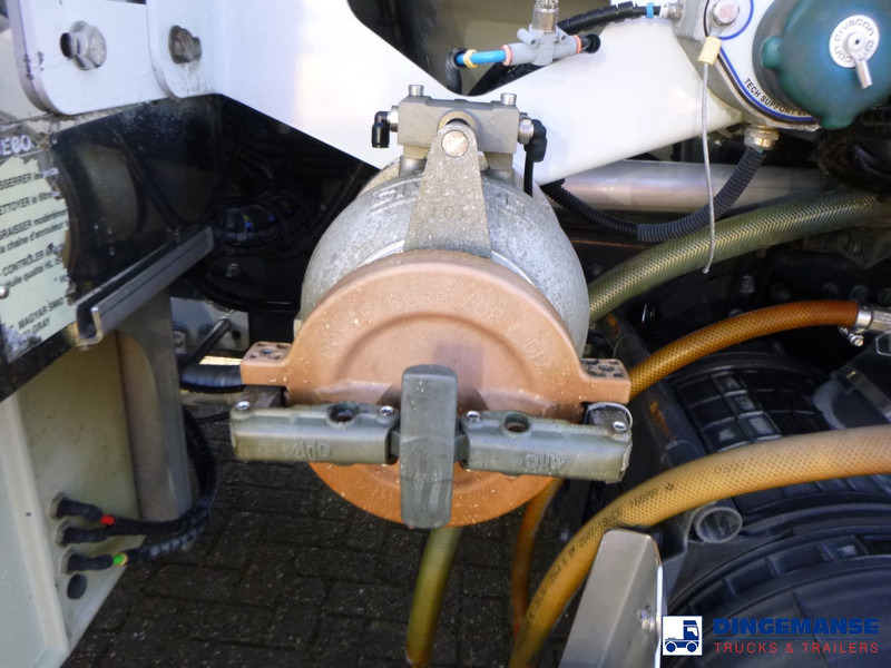 Камион цистерна Renault Premium 270 dxi 4x2 fuel tank 13.3 m3 / 4 comp: слика 12