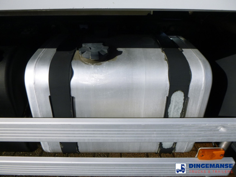 Камион цистерна Renault Premium 270 dxi 4x2 fuel tank 13.3 m3 / 4 comp: слика 8