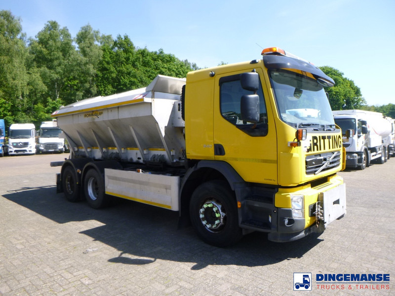 Volvo FH 340 6x4 RHD Romaquip gritter / salt spreader - Машина за чистење снег: слика 2 Volvo FH 340 6x4 RHD Romaquip gritter / salt spreader - Машина за чистење снег: слика 2