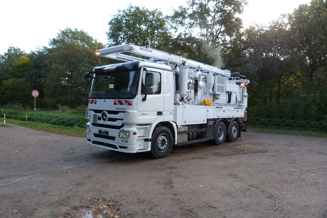 Mercedes-Benz Actros 2844 6x2 Müller 10m³ Canalmaster WRG - Вакуумски камион: слика 4 Mercedes-Benz Actros 2844 6x2 Müller 10m³ Canalmaster WRG - Вакуумски камион: слика 4