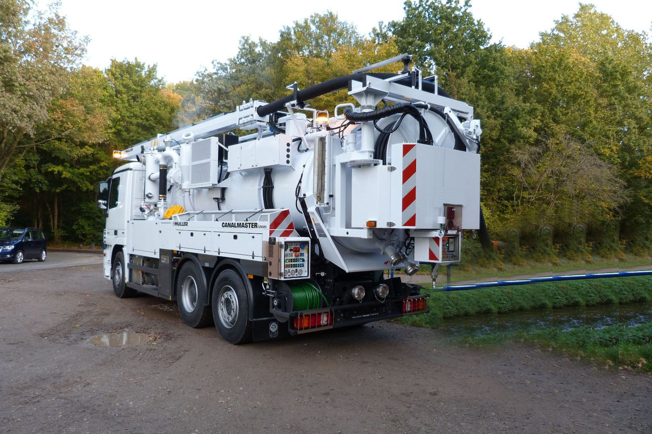 Mercedes-Benz Actros 2844 6x2 Müller 10m³ Canalmaster WRG - Вакуумски камион: слика 2 Mercedes-Benz Actros 2844 6x2 Müller 10m³ Canalmaster WRG - Вакуумски камион: слика 2
