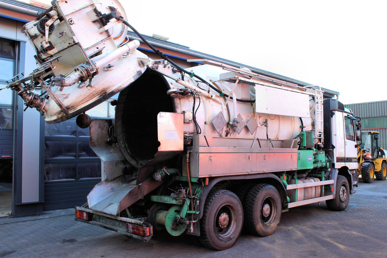 Mercedes-Benz Actros 3335 6x4 Kroll 13m³ HD-Kombi ADR/GGVS V2A - Вакуумски камион: слика 3 Mercedes-Benz Actros 3335 6x4 Kroll 13m³ HD-Kombi ADR/GGVS V2A - Вакуумски камион: слика 3