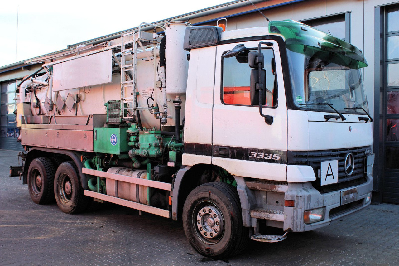 Mercedes-Benz Actros 3335 6x4 Kroll 13m³ HD-Kombi ADR/GGVS V2A - Вакуумски камион: слика 1 Mercedes-Benz Actros 3335 6x4 Kroll 13m³ HD-Kombi ADR/GGVS V2A - Вакуумски камион: слика 1