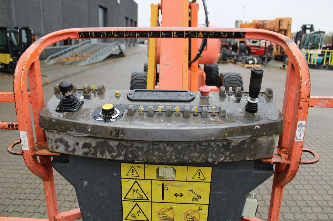 JLG 800AJ - Дигачка зглобна платформа: слика 4 JLG 800AJ - Дигачка зглобна платформа: слика 4