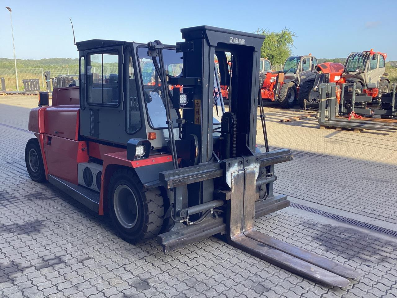 Kalmar DCE80-6LB - Дизел вилушкар: слика 2 Kalmar DCE80-6LB - Дизел вилушкар: слика 2
