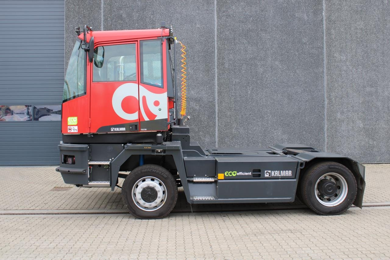 Kalmar TRL618I 4X4 - Трактор на терминалот: слика 1 Kalmar TRL618I 4X4 - Трактор на терминалот: слика 1