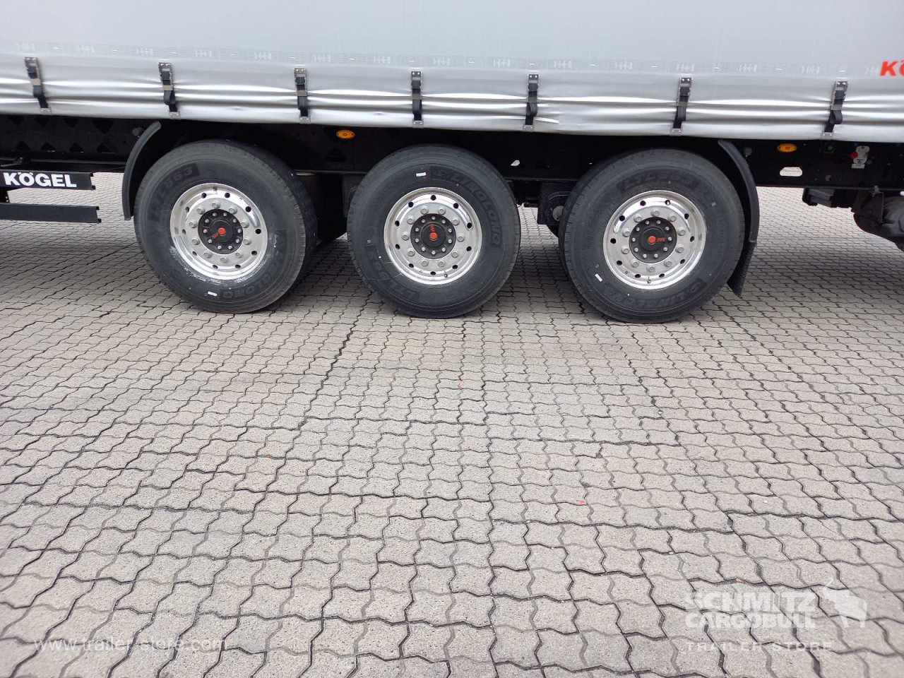 KOEGEL Auflieger Curtainsider Coil - Полуприколка со церада: слика 5 KOEGEL Auflieger Curtainsider Coil - Полуприколка со церада: слика 5