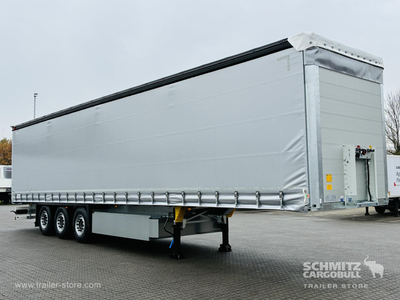 SCHMITZ Auflieger Curtainsider Standard - Полуприколка со церада: слика 1 SCHMITZ Auflieger Curtainsider Standard - Полуприколка со церада: слика 1