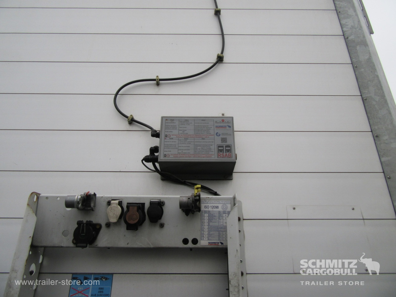 Полуприколка со церада SCHMITZ Auflieger Curtainsider Standard: слика 6 Полуприколка со церада SCHMITZ Auflieger Curtainsider Standard: слика 6