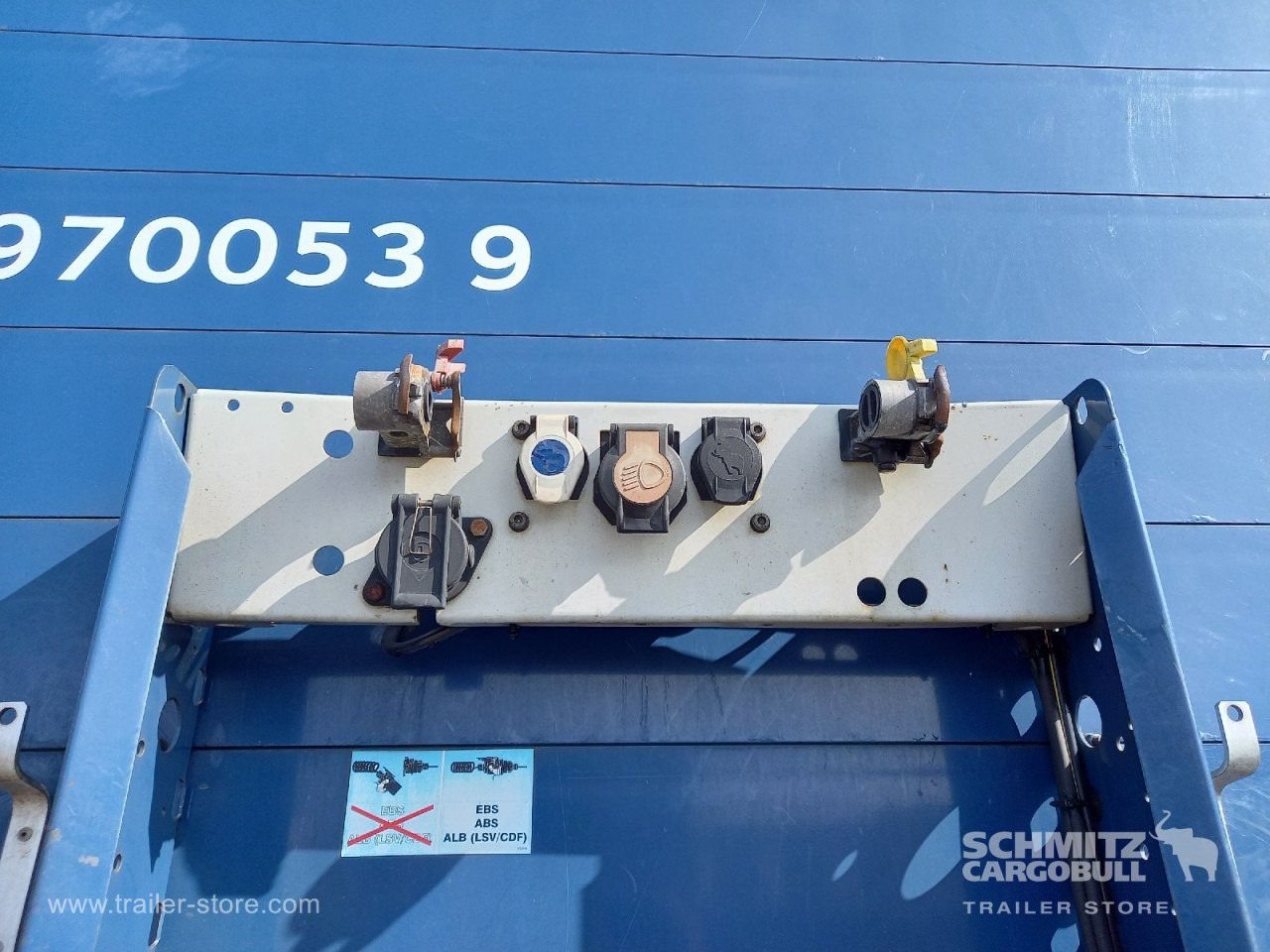 SCHMITZ Auflieger Curtainsider Standard - Полуприколка со церада: слика 2 SCHMITZ Auflieger Curtainsider Standard - Полуприколка со церада: слика 2