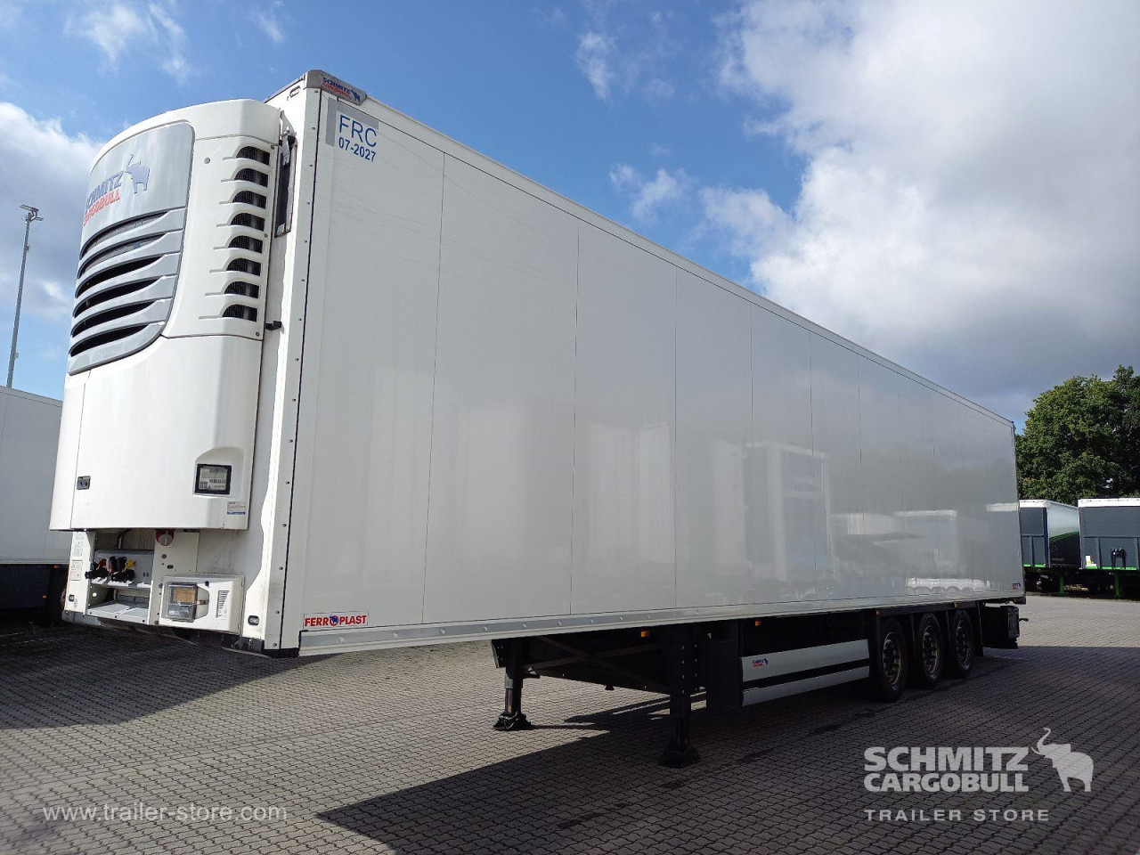 SCHMITZ Auflieger Tiefkühler Fleischhang - Изотермална полуприколка: слика 1 SCHMITZ Auflieger Tiefkühler Fleischhang - Изотермална полуприколка: слика 1